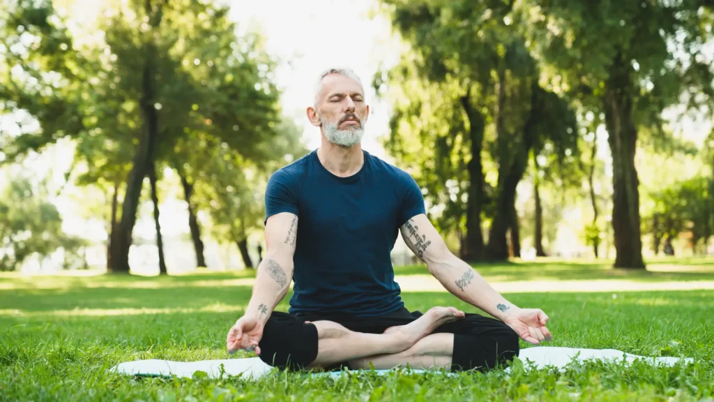 Técnicas de respiración en yoga para la reducción del estrés
