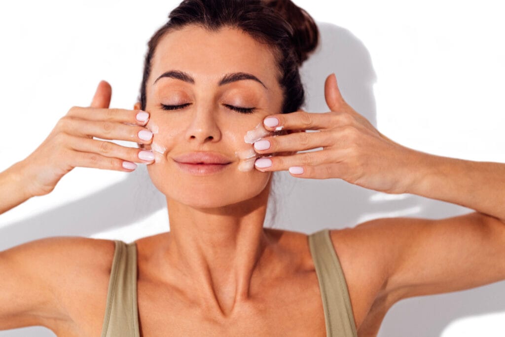 Automasaje facial estilo Kobido